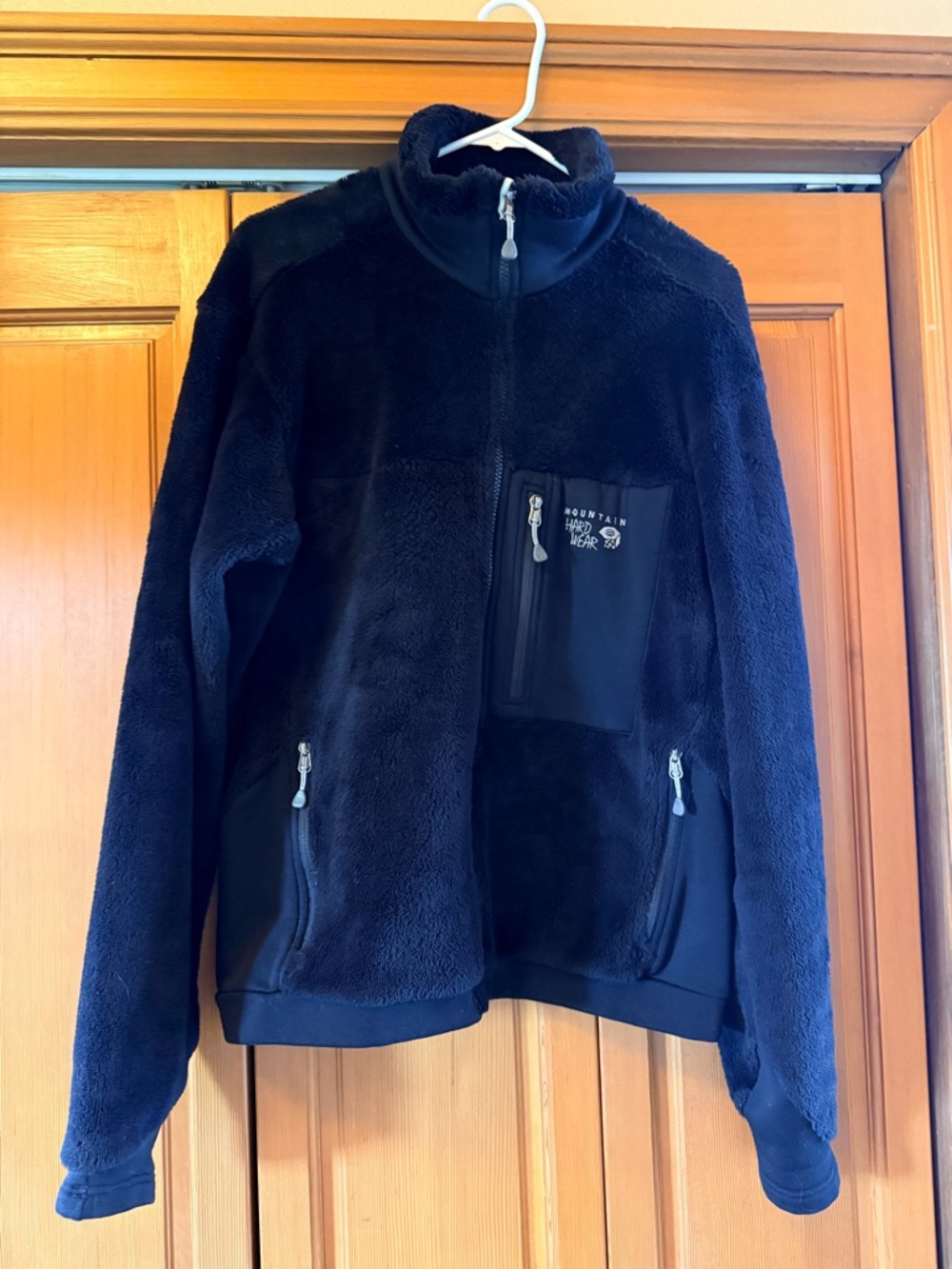 Mountain Hardwear black fleece.